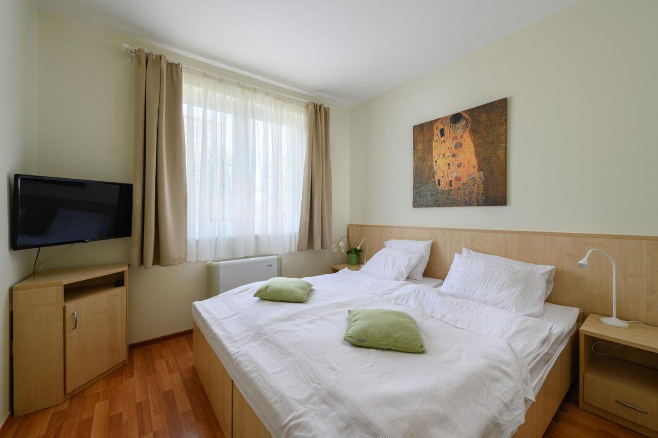 Mirage Wellness Apartman Хайдусобосло Экстерьер фото